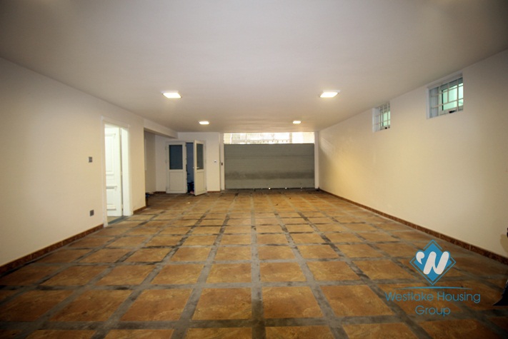 Stunning modern house for rent on Lac Long Quan in diplomat's neighborhood